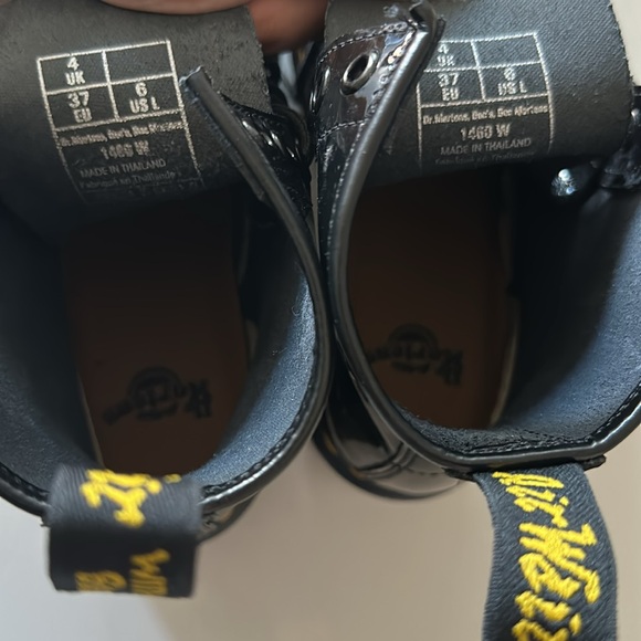 Dr. Martens 1460 WOMEN'S PATENT LEATHER LACE UP BOOTS - Picture 6 of 8